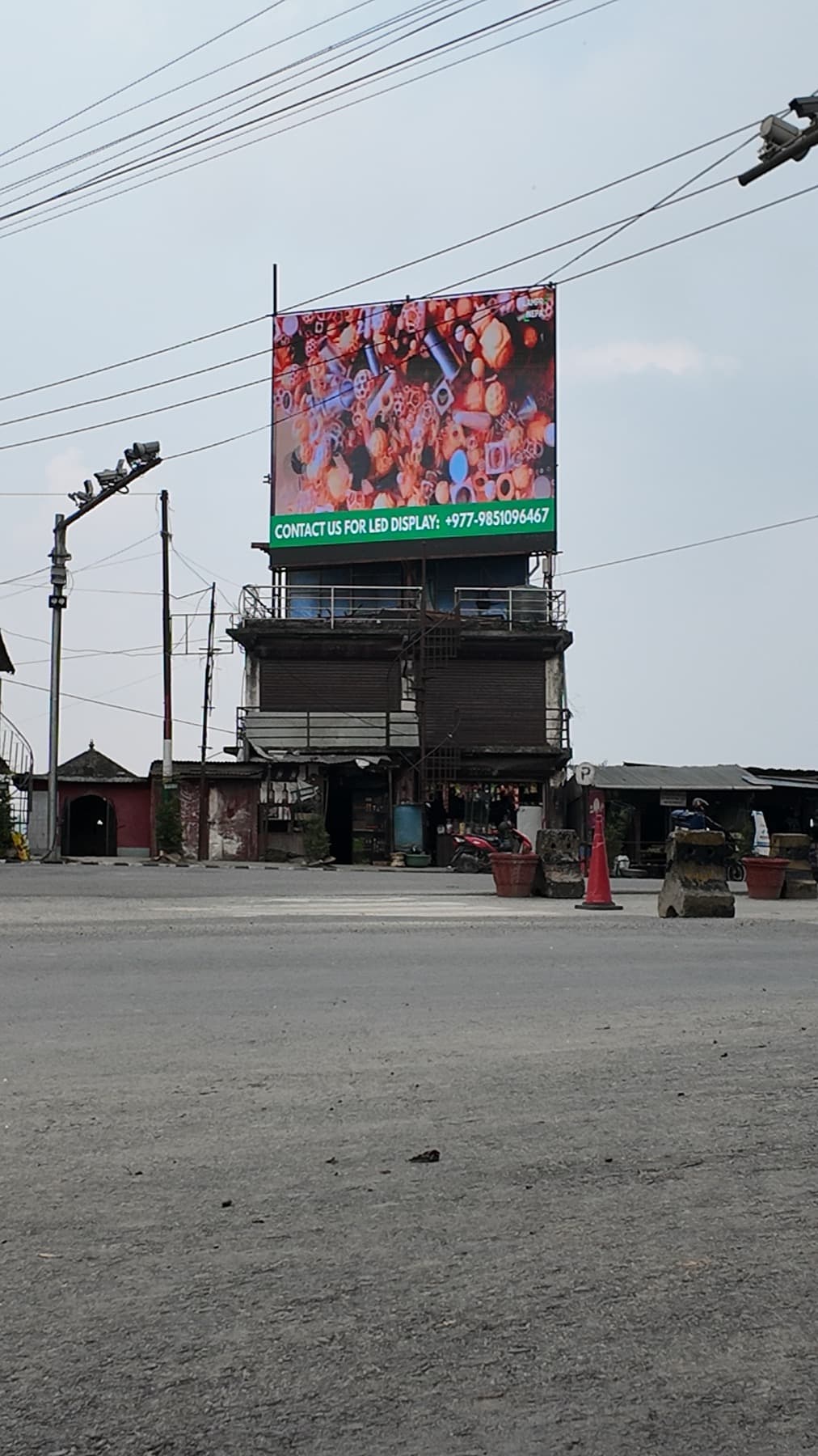 Nagdhunga highway DOOH screen — LED Matrix